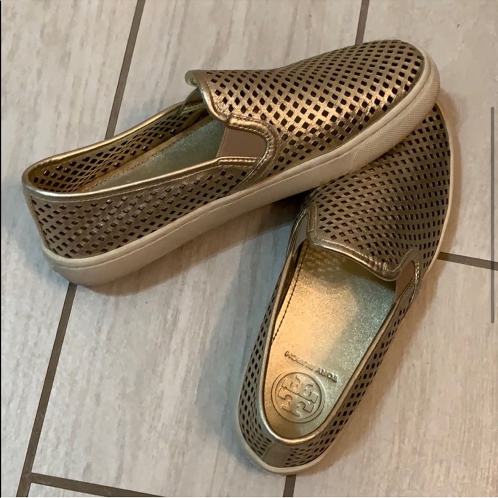 Tory Burch Jesse Perforated Sneaker - Pale Gold